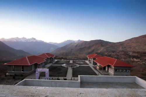lo mustang himalayan resort