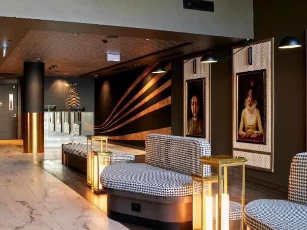 the motley hotel