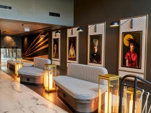 the motley hotel