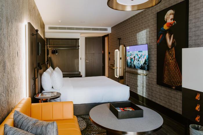 the motley hotel
