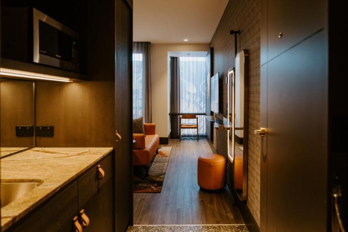 the motley hotel