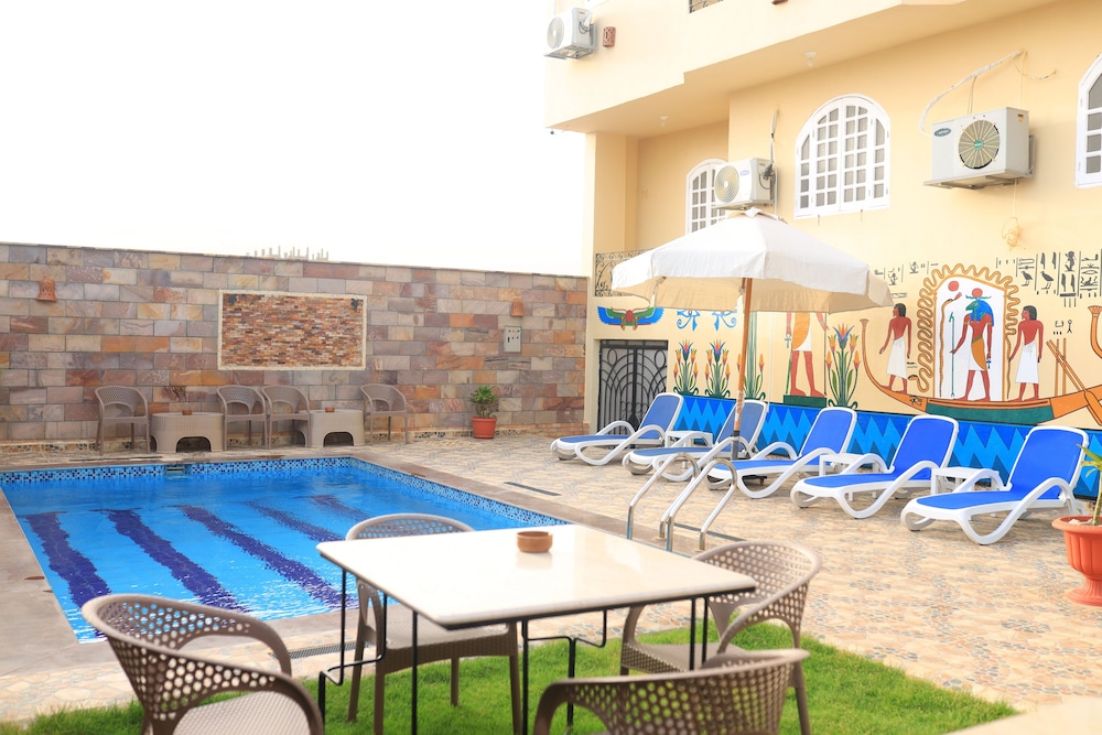 royal mountain hotel