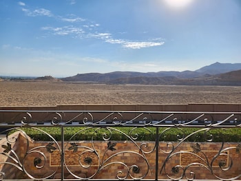 royal mountain hotel