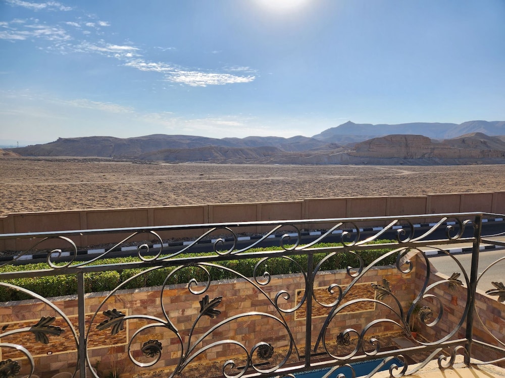 royal mountain hotel