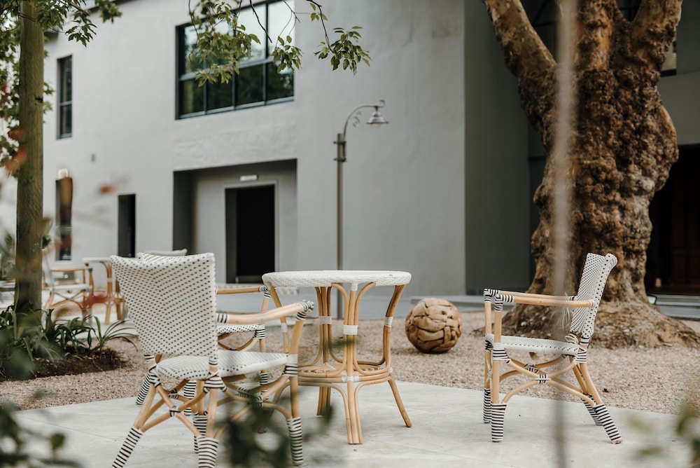 the hawthorn boutique hotel