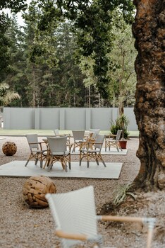 the hawthorn boutique hotel