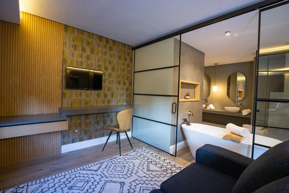 the hawthorn boutique hotel