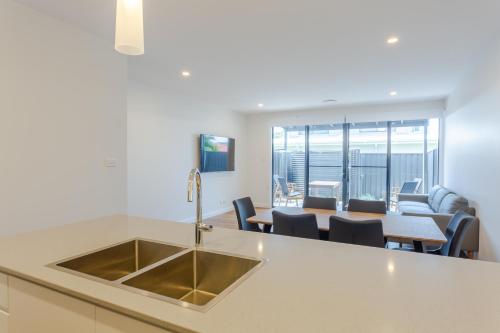 chapel heights apartments