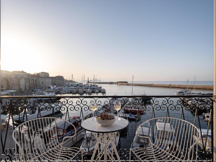 riviera suites
