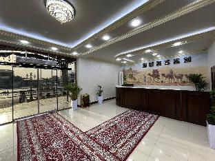 khan palace hotel