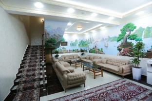 khan palace hotel