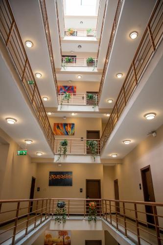 south gate hotel apartment