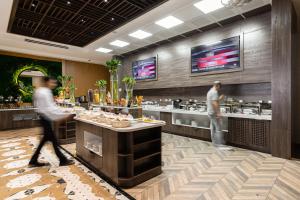 shamsan airport hotel