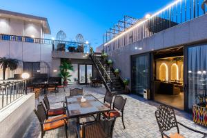 shamsan airport hotel