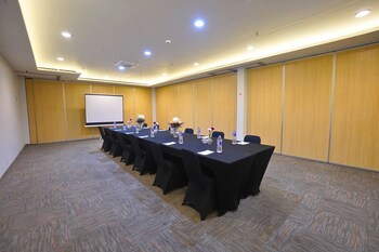 front one hotel pasir koja bandung