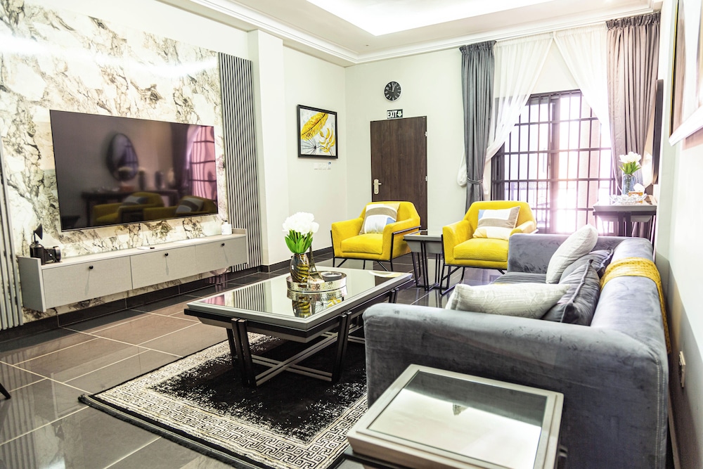 gyamfuaa court apartment