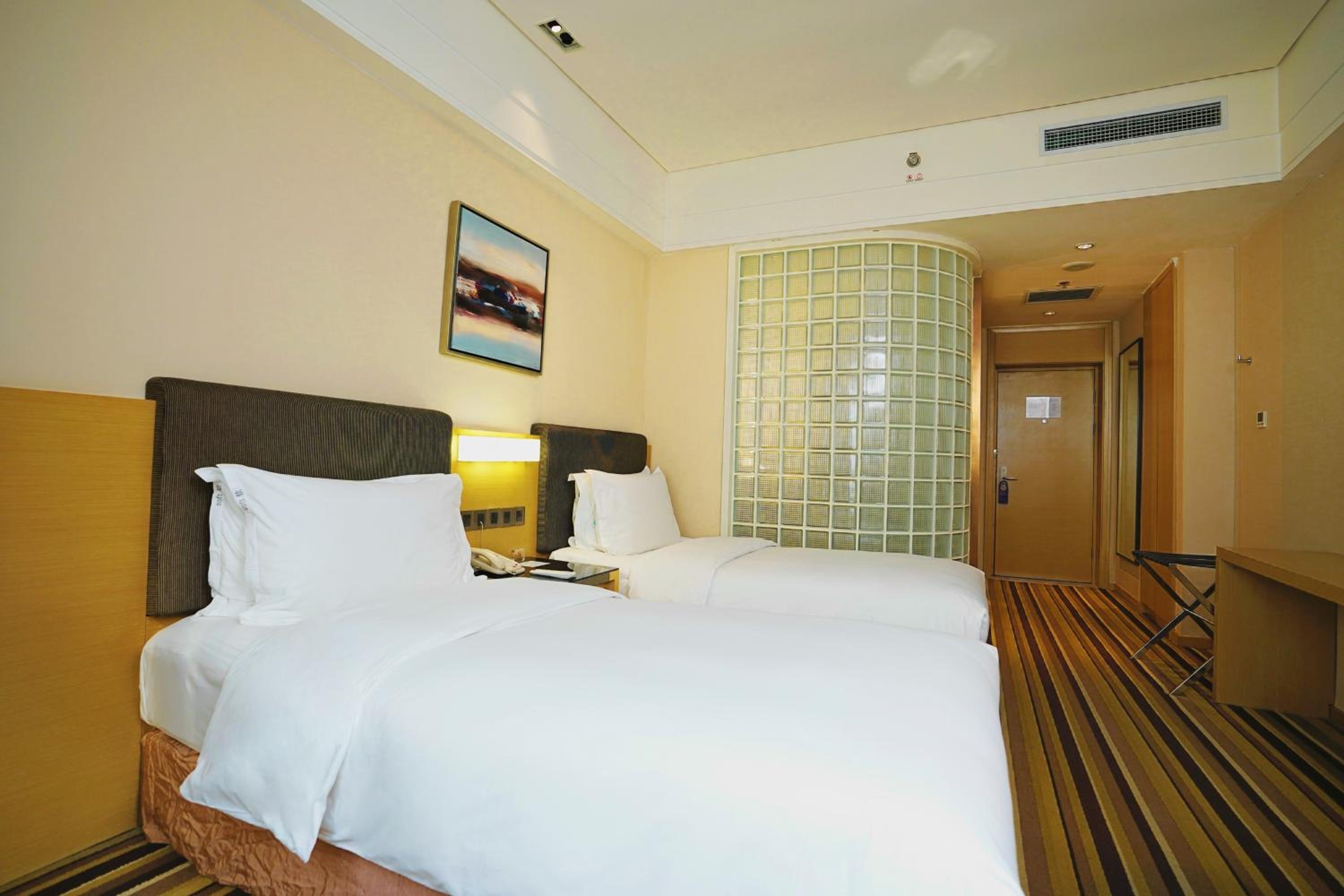 holiday inn express shenyang golden corridor by ihg