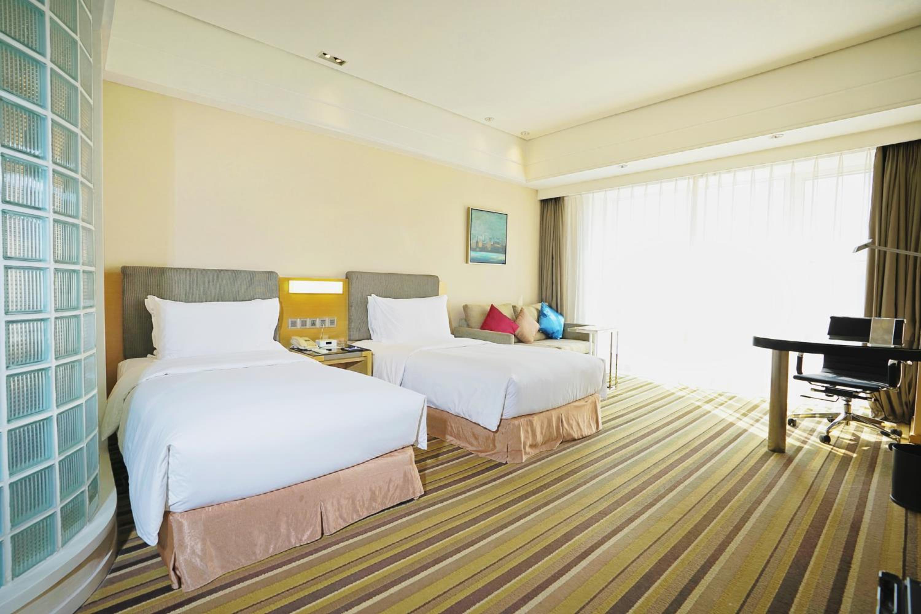holiday inn express shenyang golden corridor by ihg