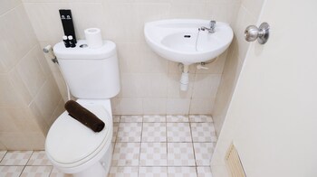 cozy stay studio at puncak permai apartment