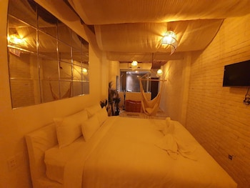 language exchange hotel 3