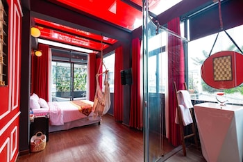 language exchange hotel 3