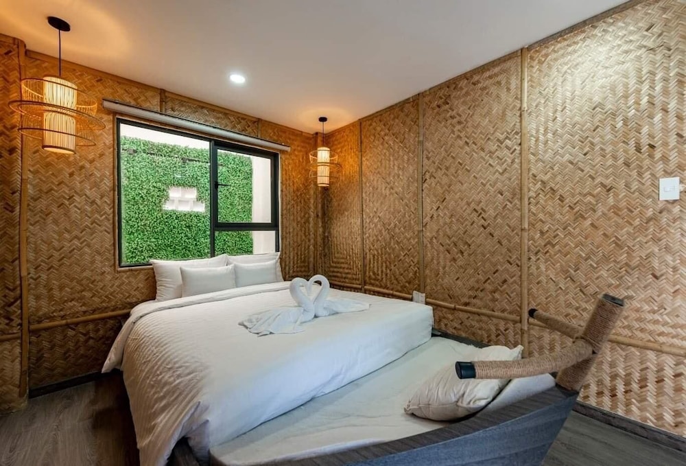 language exchange hotel 3