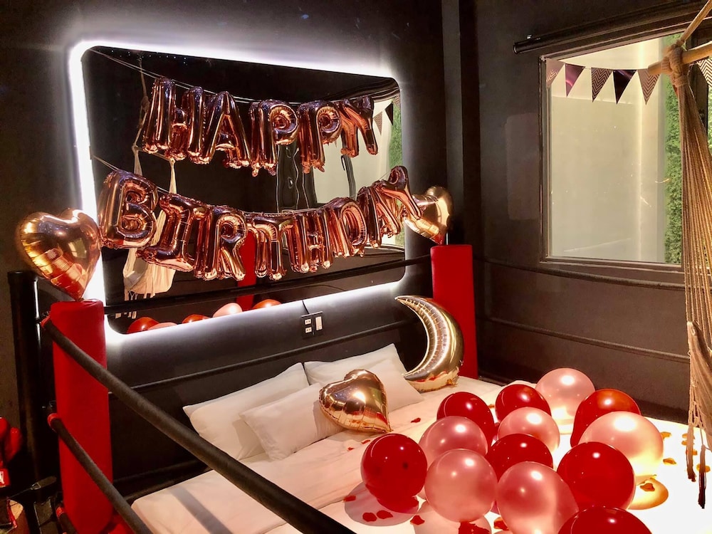 language exchange hotel 3