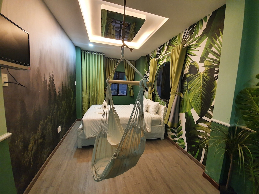 language exchange hotel 3