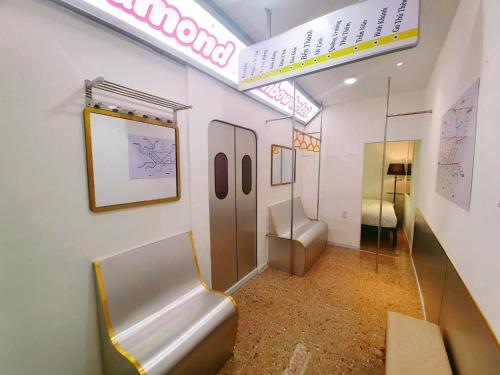 language exchange hotel 3