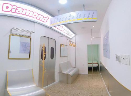 language exchange hotel 3