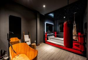 language exchange hotel 3