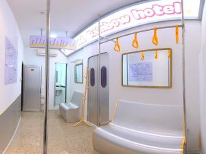 language exchange hotel 3