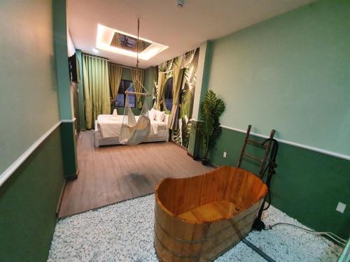 language exchange hotel 3
