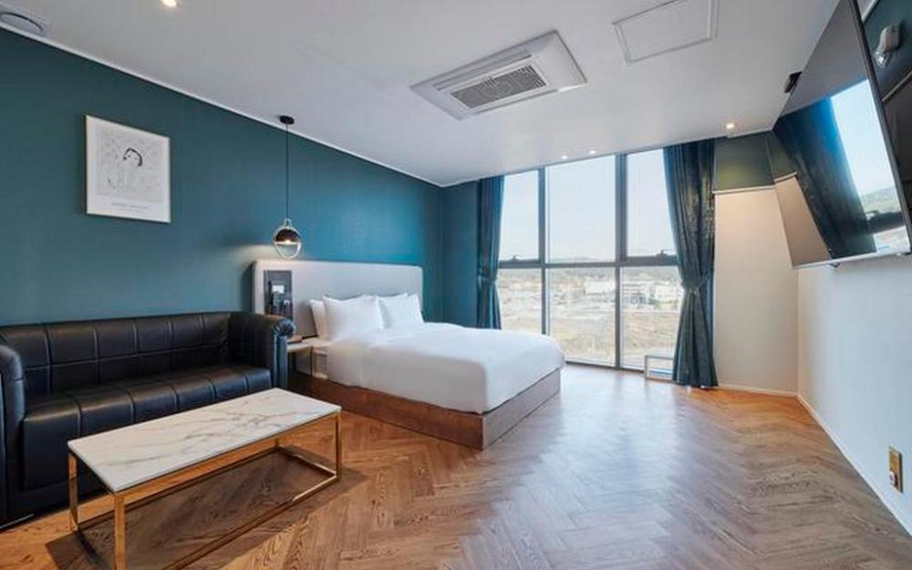 dongtan station obut hotel