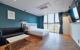dongtan station obut hotel