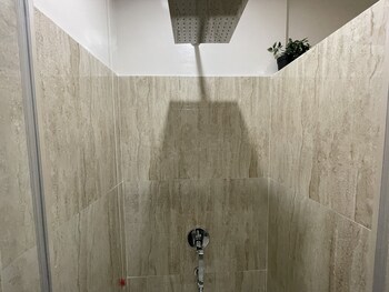 quintus luxury suites