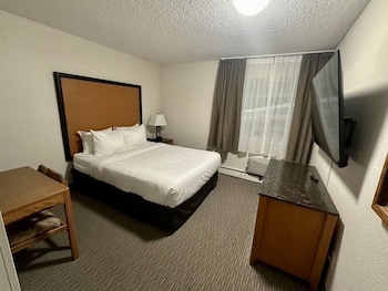 anavada inn and suites grande prairie