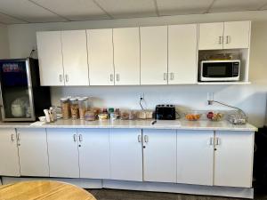 anavada inn and suites grande prairie