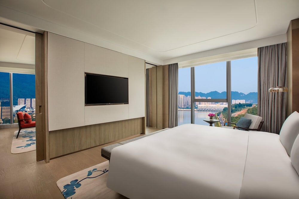 crowne plaza ya an an ihg hotel