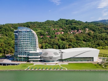 crowne plaza ya an an ihg hotel