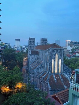 hanoi capital premium hotel