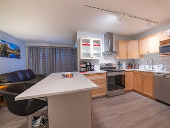 mountain view 2 bedroom condo top floor