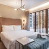 luster hotel