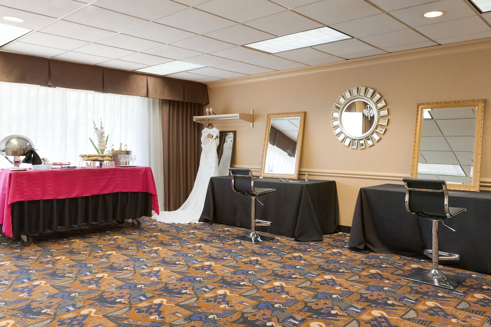 crowne plaza auburn hills by ihg