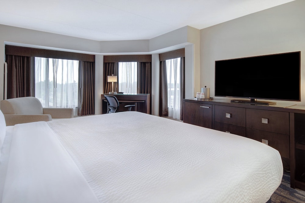 crowne plaza auburn hills by ihg