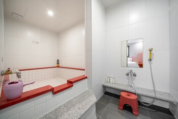 kids hotel sangsang play