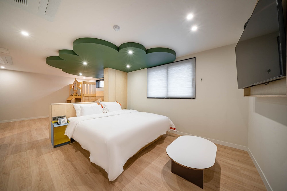 kids hotel sangsang play