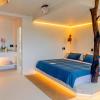 outro beach club hotel