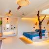 outro beach club hotel