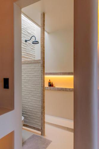 outro beach club hotel